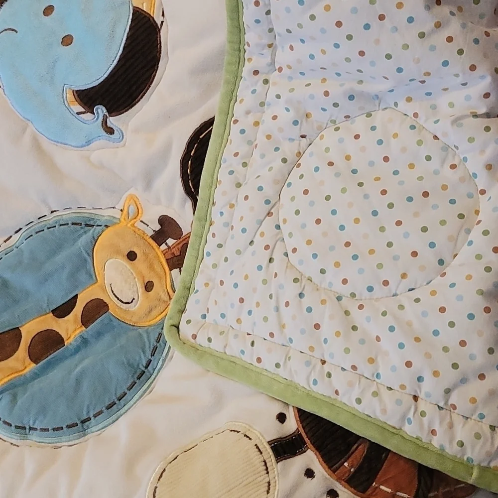 NoJo Crown Crafts Baby Quilt